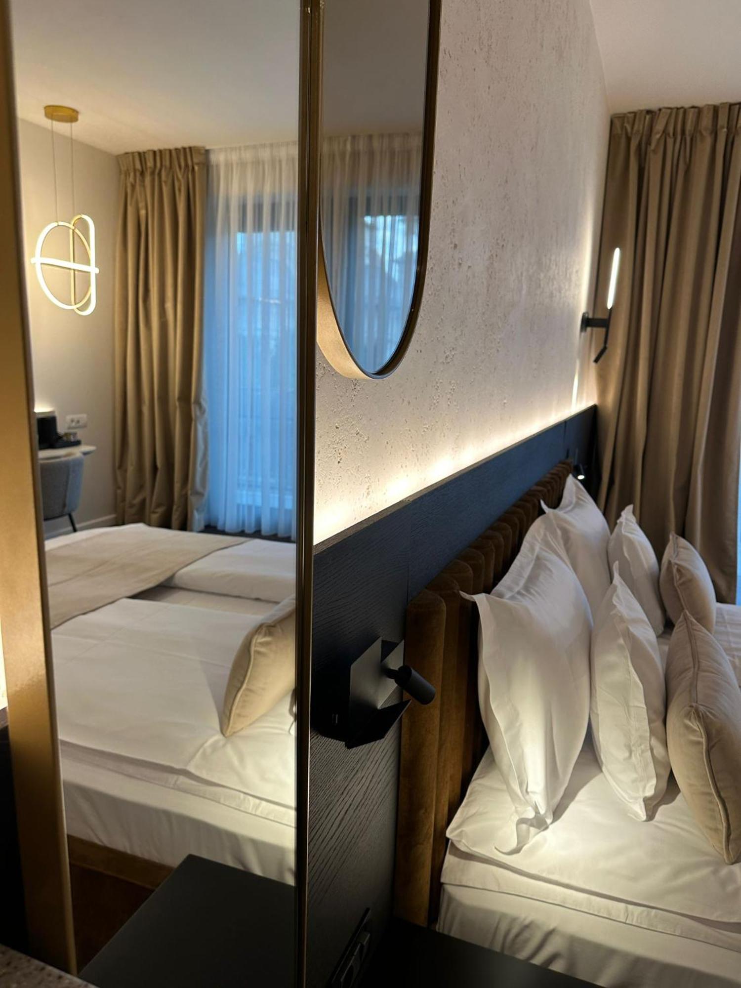 Hotel Element à Alba Iulia Extérieur photo