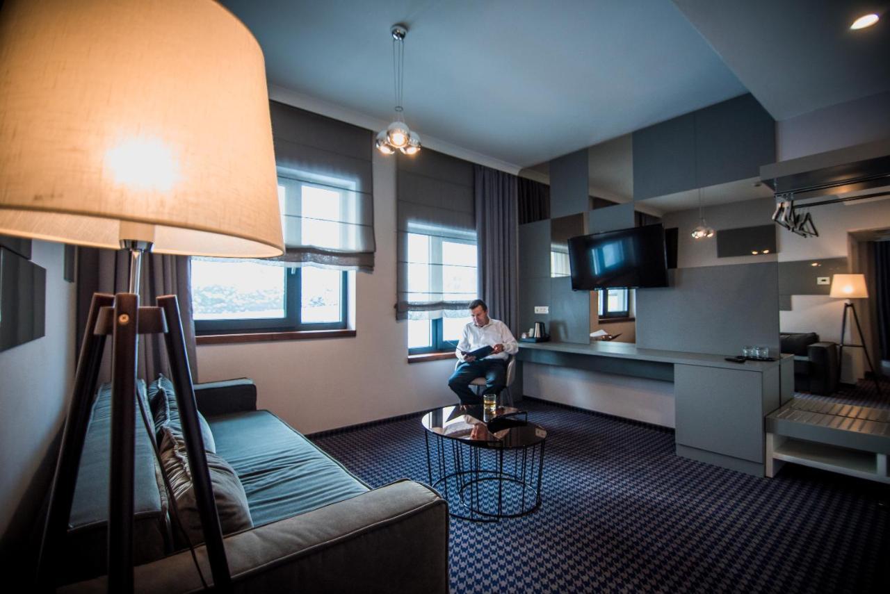 Hotel Element à Alba Iulia Extérieur photo