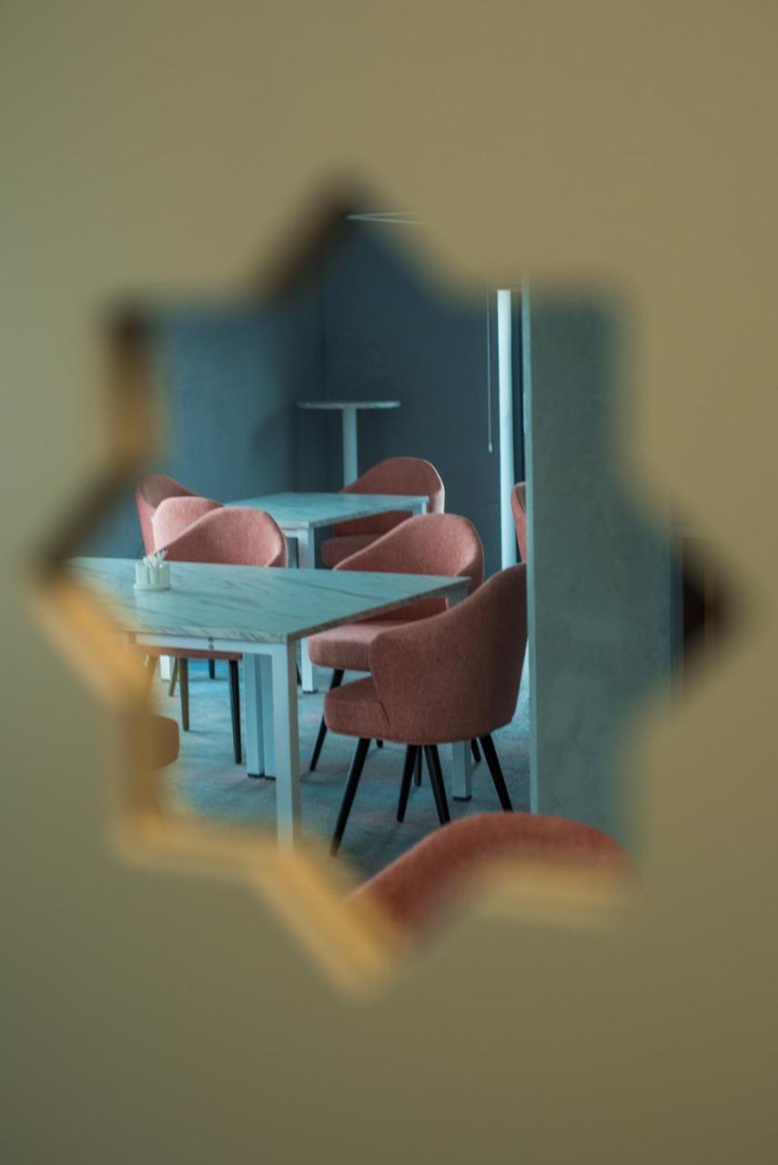 Hotel Element à Alba Iulia Extérieur photo